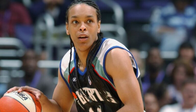 Teresa Weatherspoon, former head coach of Chicago Sky, has an estimated net worth of $5 million amassed from her outstanding sports career!