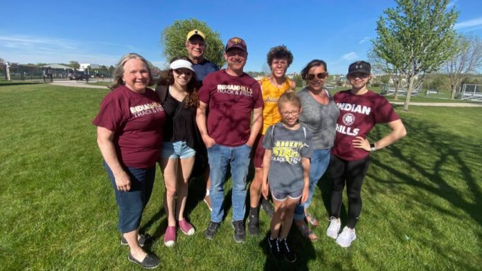 an image of Kalen Walker with his parents and siblings